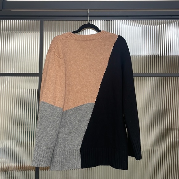 Equipment Aminne V-Neck Sweater - Picture 3 of 3